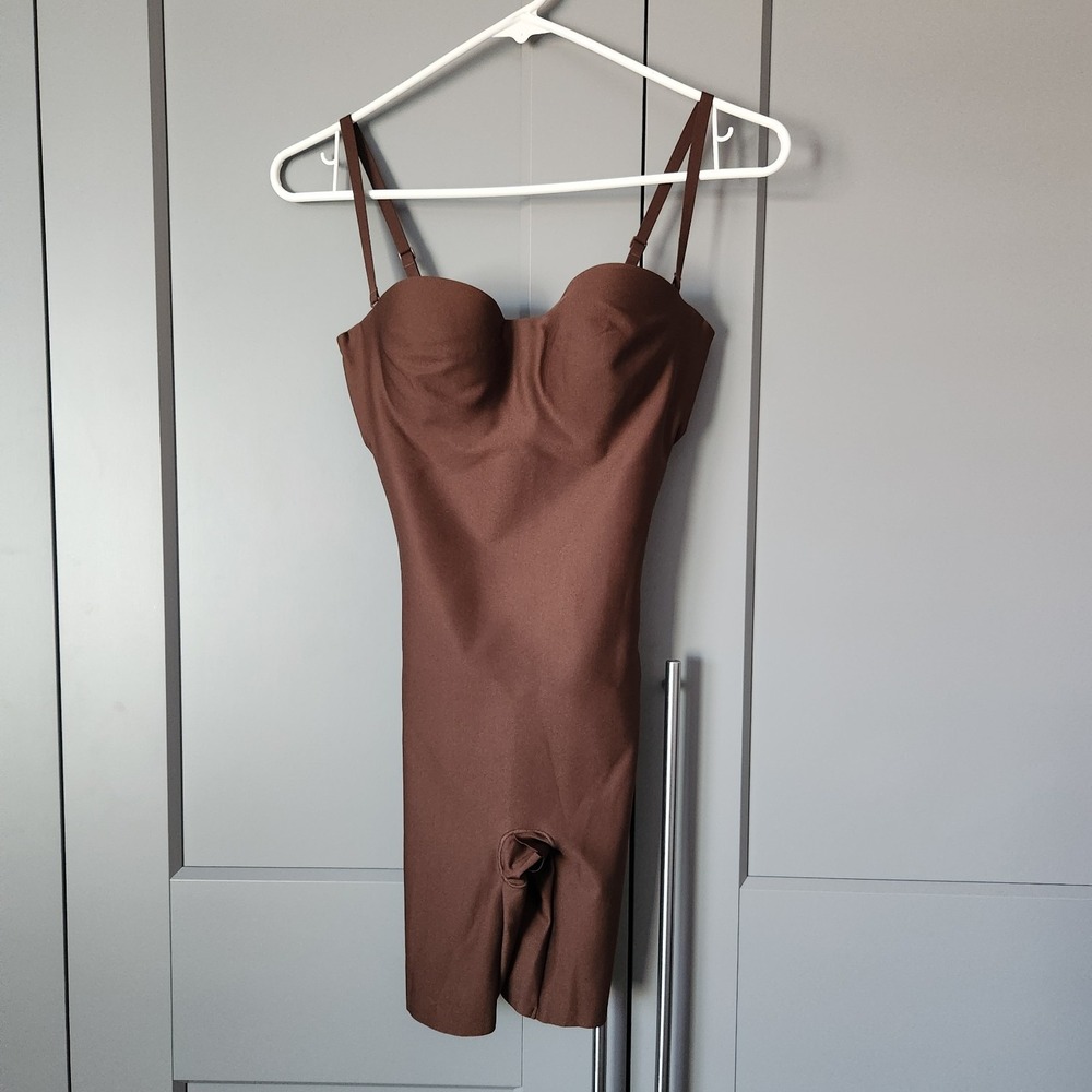 New SKIMS BODY ZONED UNDERWIRE MID THIGH BODYSUIT S Small Cocoa BD-ONS-9547W